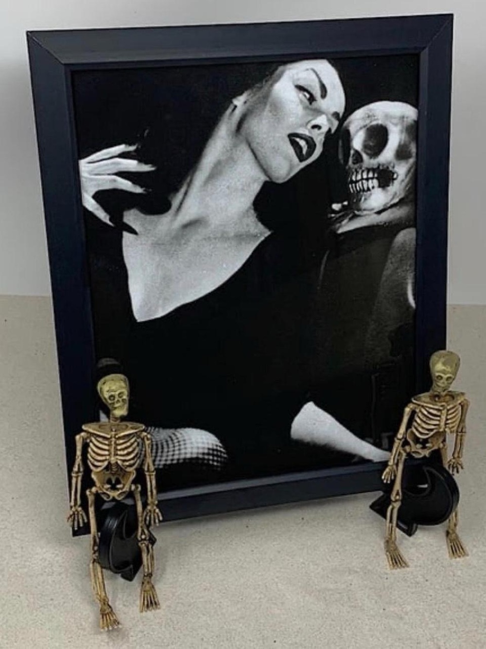 Vampira embracing skull, Framed Gothic Portrait Picture Frame, skeletons & stand